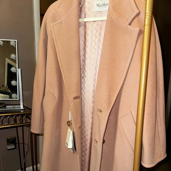 MaxMara Women's Pink/Mauve Trench Coat with belt